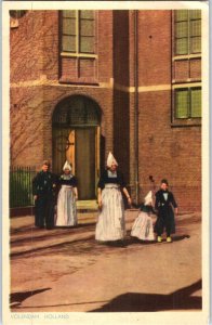 Family In Dutch Costumes Volendam Holland Postcard