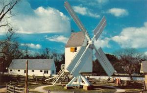 WILLIAMSBURG, VA Virginia   ROBERTSON'S WINDMILL Post Mill   Chrome Postcard