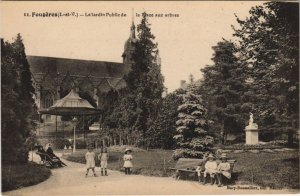 CPA Fougeres Jardin Public de la Place aux arbres (1236577)