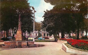 Postcard Wisconsin Kenosha Civic Center Park Boy Scouts Courthouse 23-5974