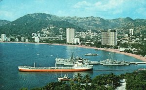 Acapulco Mexico, Panoramic de la Bahia Desde La Base Naval Vintage Postcard