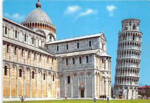 BG13520 pisa caratteristica del duomo e torre pendente   italy