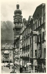 Austria - Innsbruck, Tyrol - Stradtturm und Goldenes Dachl    RPPC