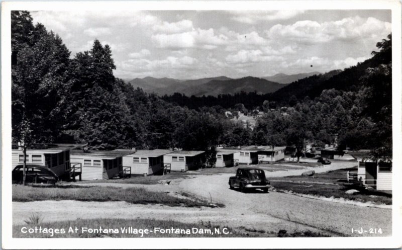 RPPC Real Photo Postcard NC Fontana Dam Cottages at Fontana Village 1940s S114