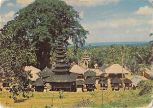 BT3212 The sacred shirnes and Banyan Kejen temple of Bangli  1 2  Indonesia