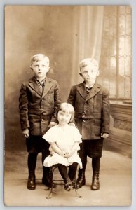 RPPC Caldwell ID Merle Poore Children Redding IA Thompson Family Postcard U30