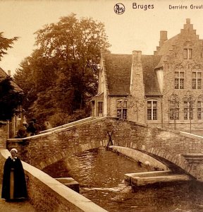 Behind The Gruuthouse Belgian Woman Belgium Gravure 1910s Postcard PCBG12A