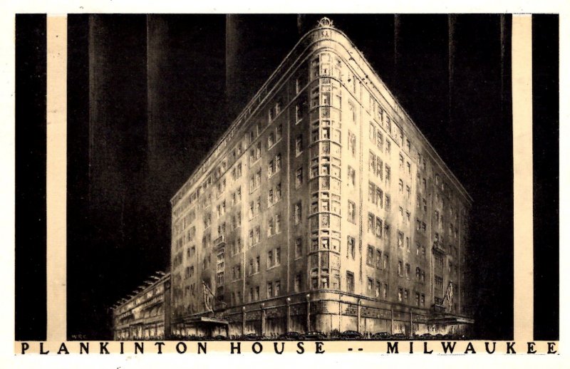 Milwaukee, Wisconsin - The Plankinton House - with Bath & Radio - in 1938