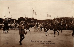 CPA MILITAIRE Fétes de la Victoire-Les Chefs Arabes (317479)