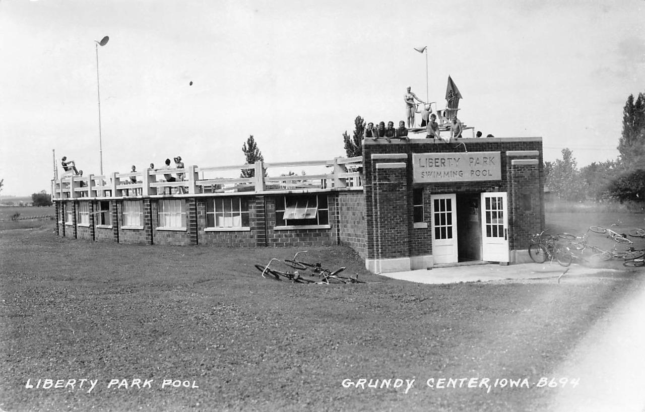 RPPC LIBERTY PARK POOL Grundy Center, Iowa Swimming Pool c1940s Vintage