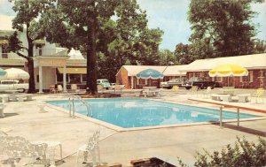 NASHVILLE, TN Tennessee  MAPLE MANOR MOTEL~RESTAURANT Roadside  c1950's Postcard