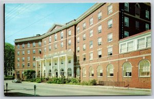 Northampton Massachusetts~Hotel Northampton & Wiggins Tavern~1950s Postcard