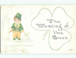 Pre-Linen st. patrick's IRISH BOY HOLDING CLUB - THE WEARING OF THE GREEN J4183