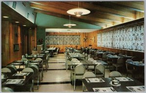 Vintage Town 'N Country Cafe Sioux Falls SD Postcard Mid-Century Interior H83