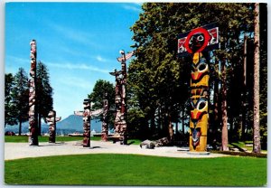 Postcard - Totem Poles at Stanley Park - Vancouver, Canada