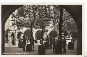 Germany Postcard - Munchen - Idyll Im Hofbrauhaushof - Ref 15901A