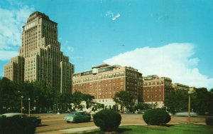 Vintage Postcard The Chase Park Plaza Hotel Kings Highway St. Louis, Missouri