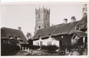 Isle of Wight Postcard - Old Cottages & Church Godshill - Real Photo - Ref 3264A