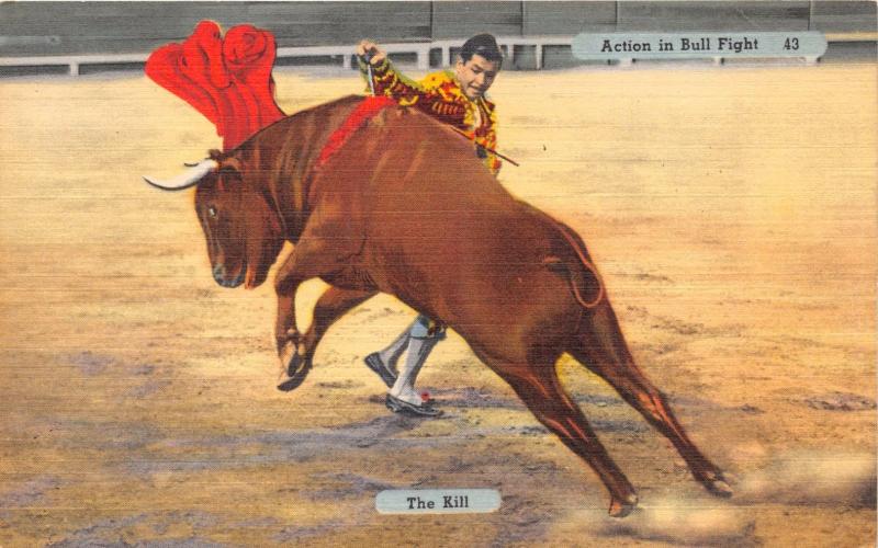 MEXICO ACTION~IN BULL FIGHT~THE KILL~SANDOVAL NEWS PUBL POSTCARD 1940s