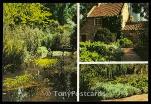 Cooks' Cottage - Fitzroy Gardens