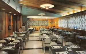 SIOUX FALLS, South Dakota  TOWN 'N COUNTRY CAFE Interior  Roadside 1958 Postcard