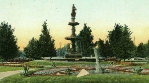 Postcard 1909 View of Main Street Entrance to Central Park, Davenport, IA.    P4