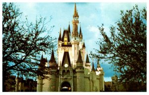 Florida  Disney World   Cinderella Castle-Fantsyland