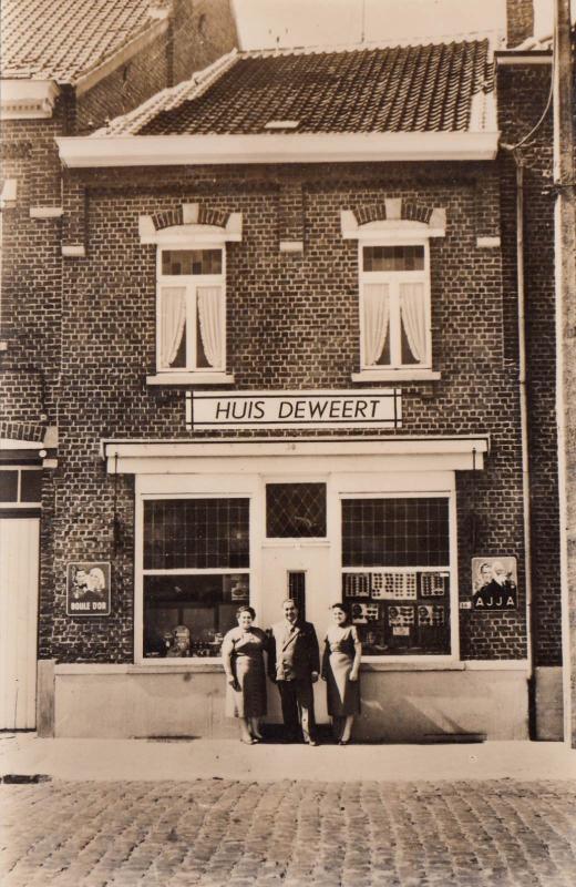 Belgium Gooik Kester Huis DEWEERT advertising AJJA BOULE D'OR glasses shop RPPC