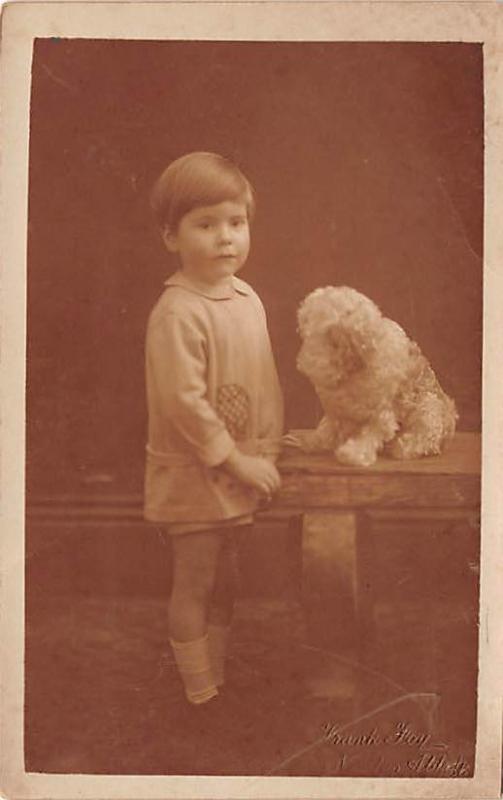 Little child with stuffed dog Child, People Photo Unused light indentation le...