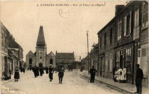 CPA ESTRÉES-St-DENIS - Rue et Place de l'Église (259836)