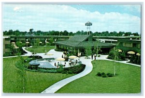 c1960's Sheraton Motor Inn Exterior Scene Galesburg Illinois Unposted Postcard