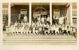 1930s Oakridge Oregon High School Class Photo people RPPC Postcard 25-11807