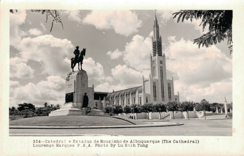 Mozambique Catedral e Estátua De Mouzinho de Albuquerque RPPC Lu Snih Tung 04.85 