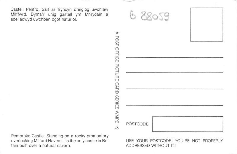 B88059 pembroke castle  wales 14x9cm