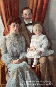 King Haakon VII Norway Queen Maud Crown Prince Olav Royalty Postcard AA110346