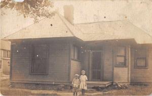 Mincie Indiana birds eye view children in front of home real photo pc Z23023