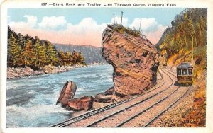 Giant Rock & Trolley Line through Gorge Niagara Falls, New York  