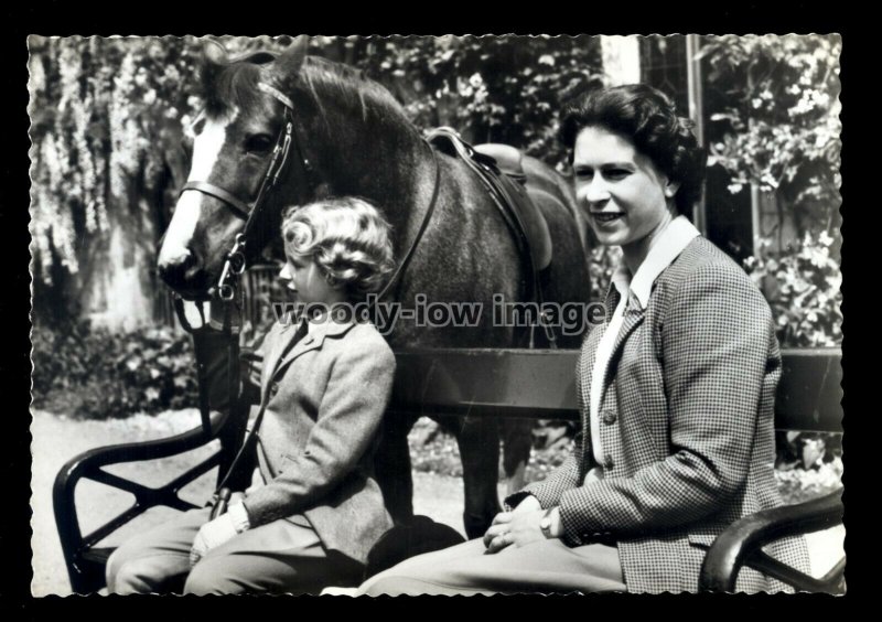 r582 - Quality time for the Queen with Princess Anne & her pony - postcard