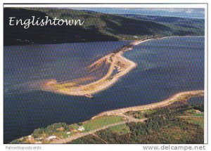 Cable Ferry crossing from Englishtown on the Cabot Trail, Cape Breton, Novas ...