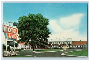 c1950s Motel De Ville, DuPont Parkway New Castle Delaware DE Postcard