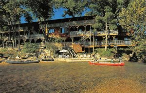 EMINENCE, Missouri MO   RIVER'S EDGE RESORT  Dock & Canoes  ROADSIDE  Postcard