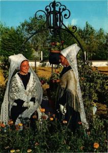 CPM Ile de Re Retaises en costumes de ceremonie FOLKLORE (753704)