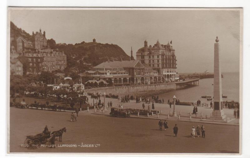 The Pavilion & Beach Front Llandudno Wales UK RPPC postcard 