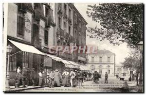 Saint Nazaire - Rue Thiers in his party aboutissante Place de la Gare - Hotel...