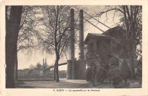 BF7723 agen la passerelle sur la garonne france        France