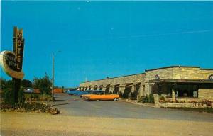 Autos 1950s Idaho Falls Idaho River View Motel roadside Seaich postcard 900