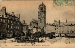 CPA RODEZ - La Place de la Cite et la Cathédrale (109558)