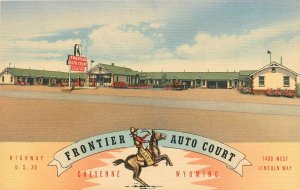 1940s Cheyenne Wyoming Frontier Auto Court occupation Teich Postcard 26-584