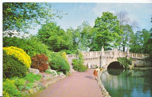 Gloucestershire Postcard - Pittville Gardens - Cheltenham    BH1289