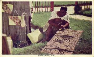 new zealand, Native Maori Carver at Work (1920s) Postcard